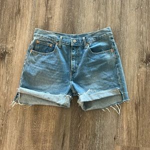 Levi’s shorts size 29